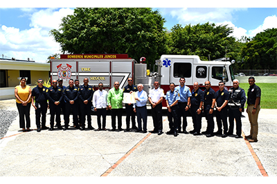Homenaje a Bomberos en Juncos