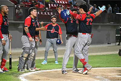 Los Bravos se adueñaron del cuarto puesto del Sur (foto por Eileen Quintero)