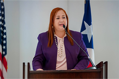 Senadora Karen Román