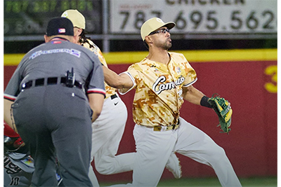 Yadiel Rivera, de los Pescadores (foto por José Espinal)