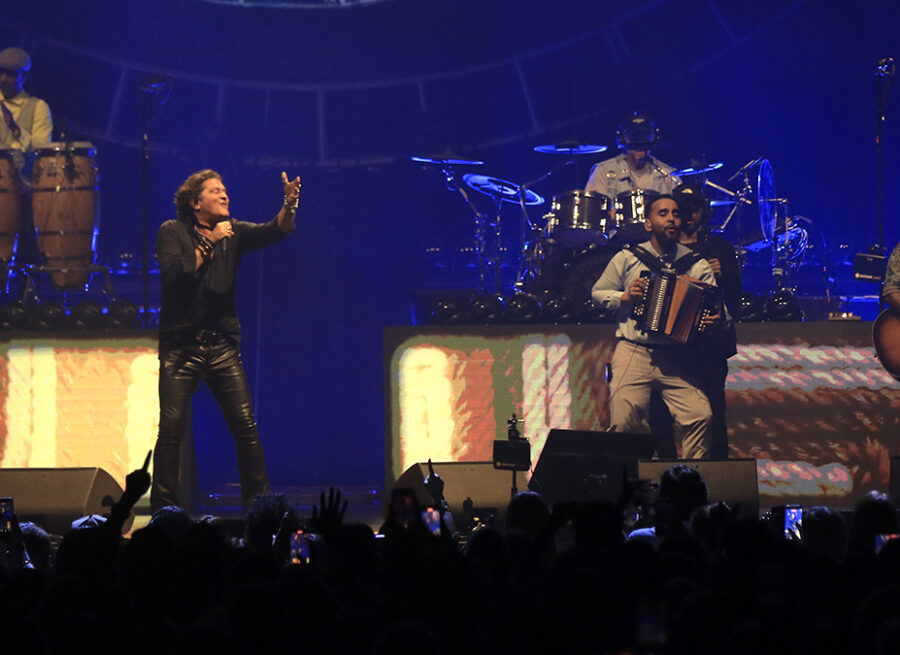 Carlos Vives 01