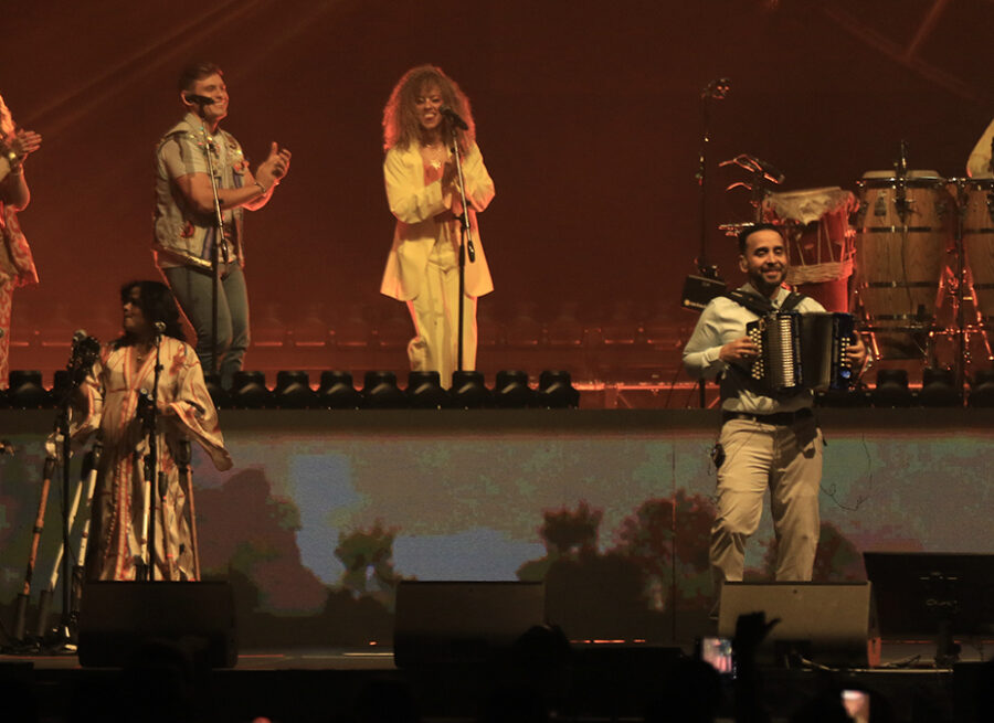 Carlos Vives 19
